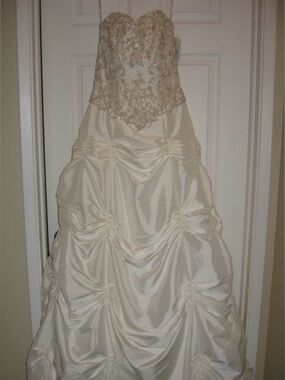 NWT David’s Bridal Ivory Strapless Sweetheart Ballgown Wedding Gown Dress 4